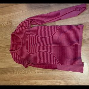 Size 4 lululemon long sleeve shirt
